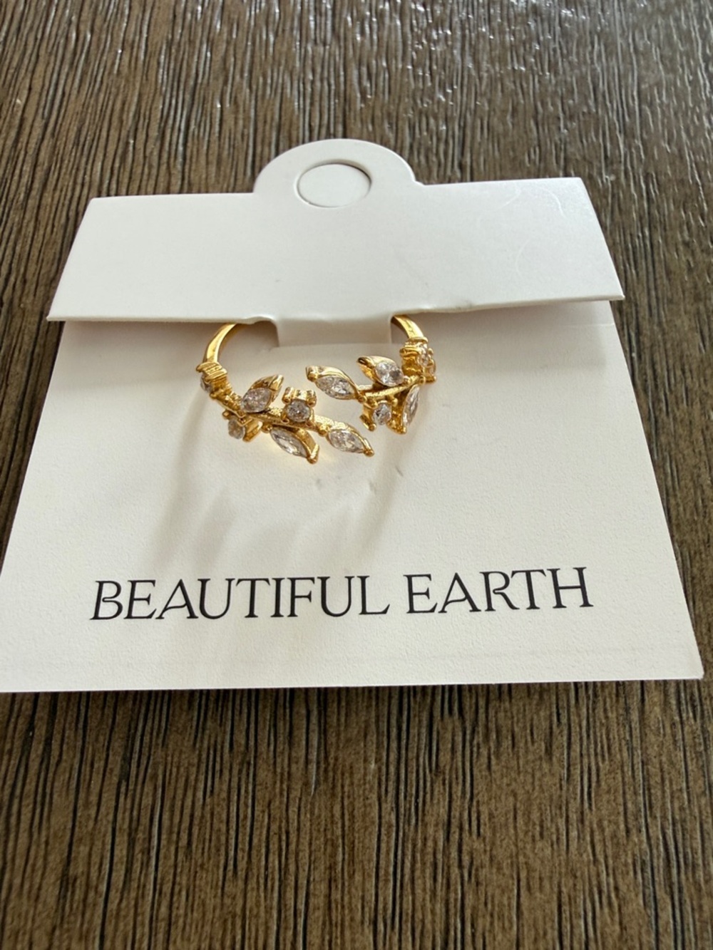 Beautiful Earth Gold Leaf Crystal Ring - Gold